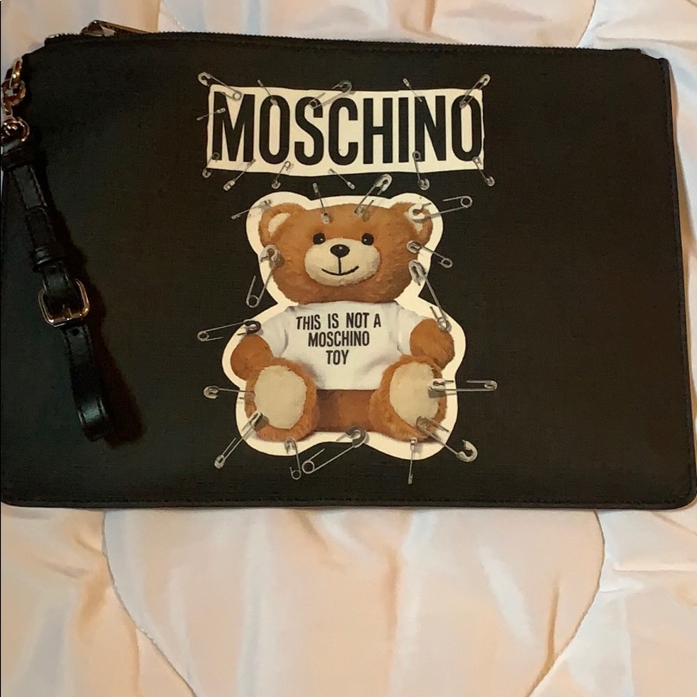 MOSCHINO CLUTCH